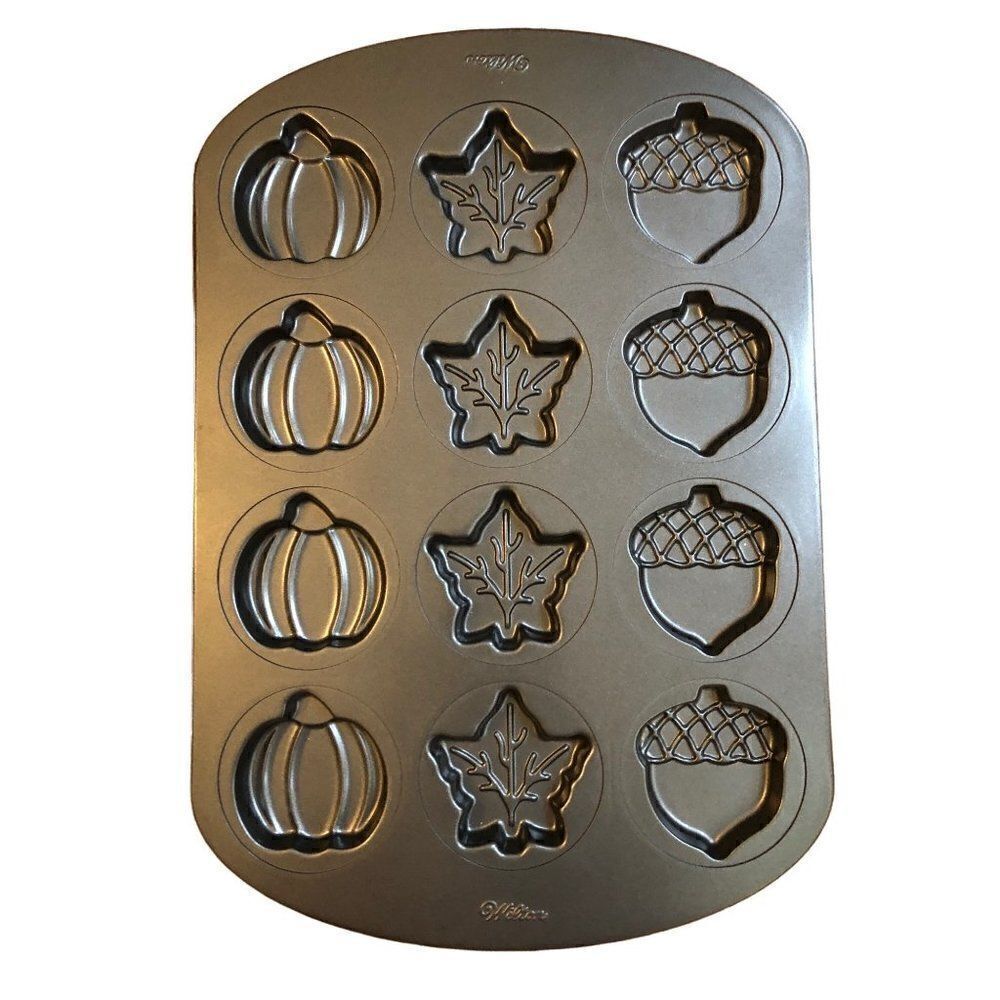 Wilton Non Stick Cookie Baking Mold Pan pumpkin leaf acorn Halloween Fall